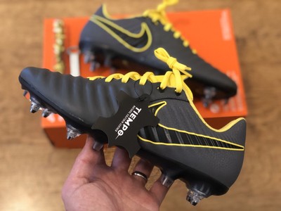 nike tiempo 40