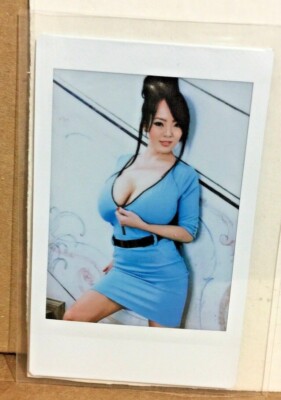 Hitomi Tanaka Blue Outfit Costume Hair Tied Up Cheki Original Photo 1/1 SP