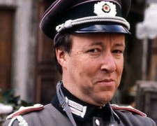 Guy Siner Unsigned 10" x 8" Photo - Oberleutnant Hubert Gruber - 'Allo 'Allo! *7