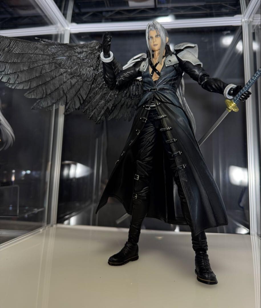 PLAY ARTS KAI Final Fantasy VII REMAKE Sephiroth Action