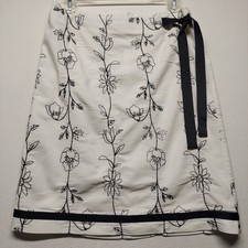 Fibers Barbara Lesser Women's White Floral Embroidered Skirt Sz 10 Made In USA