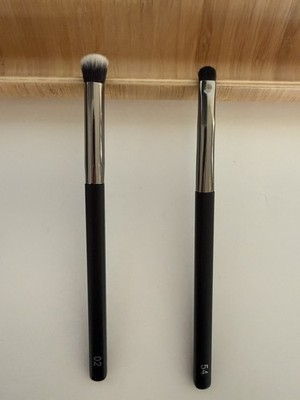 Kiko natural goat hair Eyes 54 smoky shader Face 02 Intensive Coverage Brush set