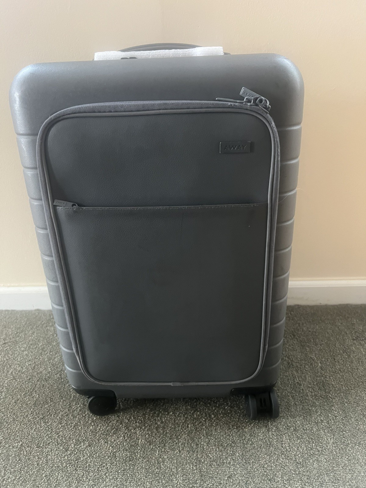 Away The Executive 22" Carry-On w/ TSA Lock, Spinner Wheels 