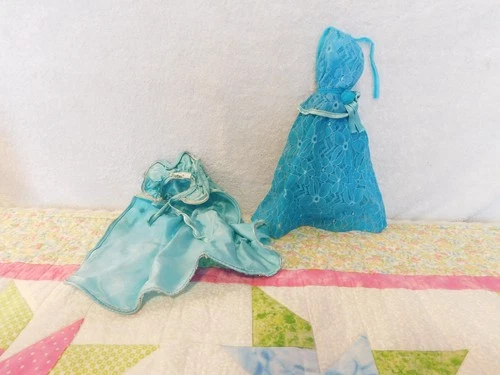 Vintage Barbie  The Royal Ball Fashion Dress  & Barbie Fashion Cape