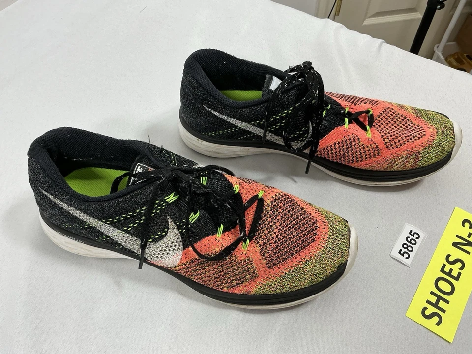 Tenis para correr Nike Lunarlon para hombre ligeros 12 multicolores con cordones Foto 2 de 4