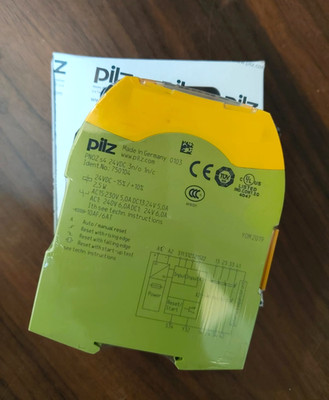 New In Box PILZ PNOZ S4 750104 Safety Relay 24VDC
