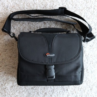 Lowepro Rezo 160 AW Camera Bag - Excellent Condition