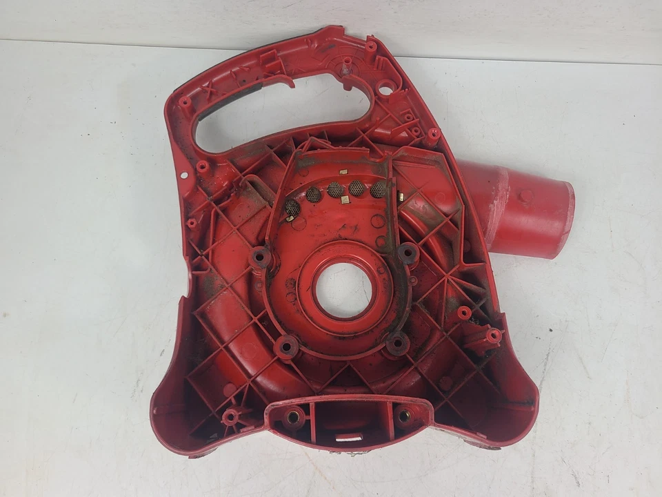 Soplador de hojas de vacío Toro modelo #51984 pieza de carcasa de plástico con herrajes Foto 3 de 4