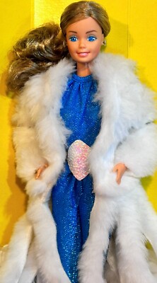 Vintage Fabulous Fur Foreign Superstar Barbie Mattel 7093 - New In