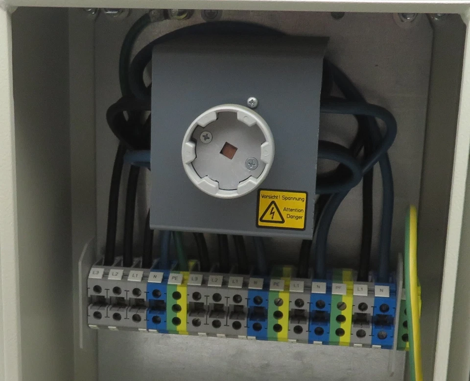 Bypass-Schalter Handumgehung für USV-Geräte 100A 22kW 400V Bypass Switch for UPS - Bild 3 von 4