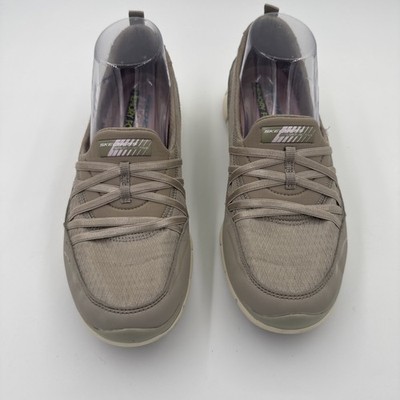 Skechers Breathe Easy Roll W Me Hands Free Slip-Ins Shoes Tan Women s Size 8.5