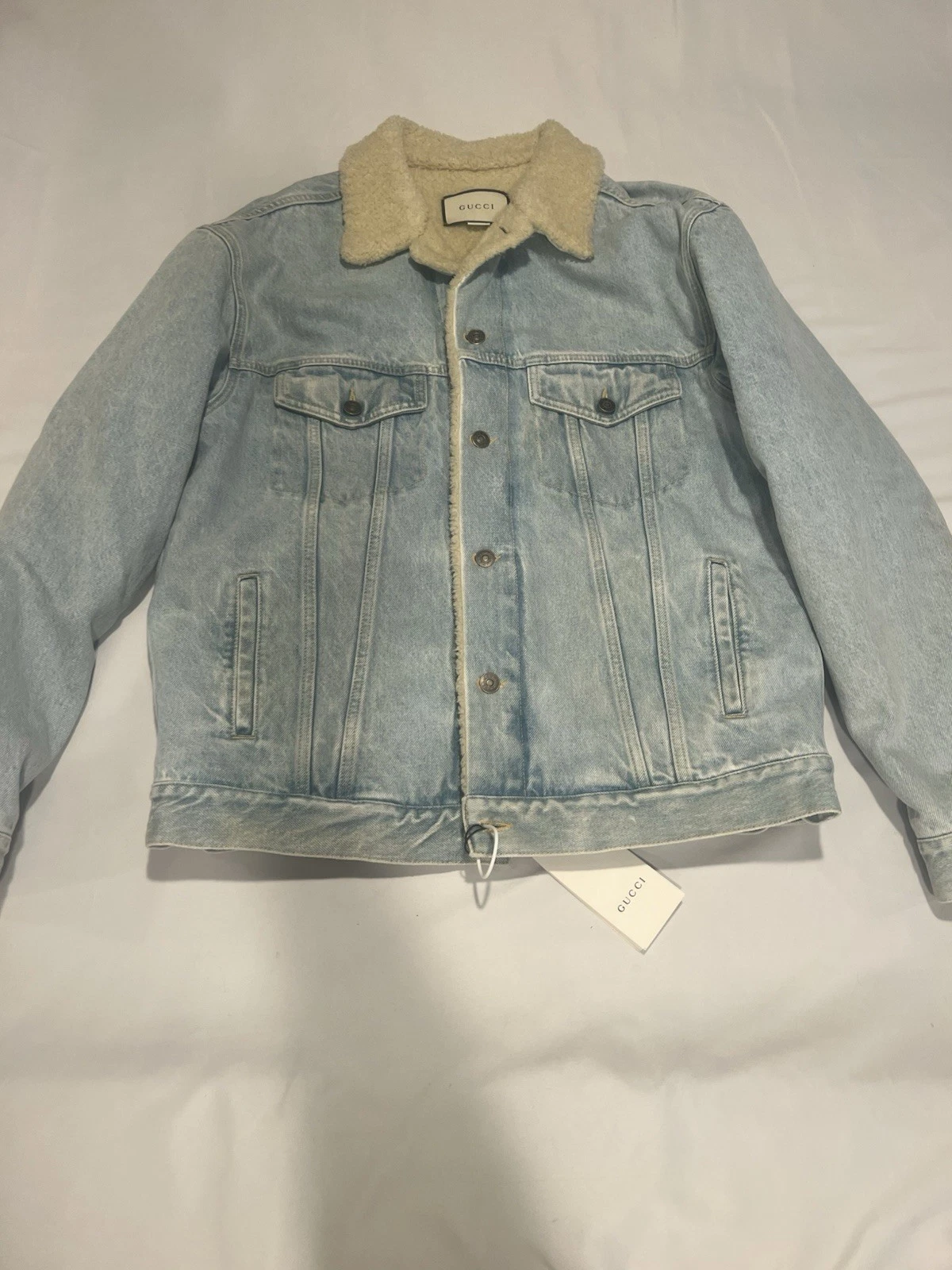 Giacca Gucci Paramount in finto shearling denim. 48 M. $3980