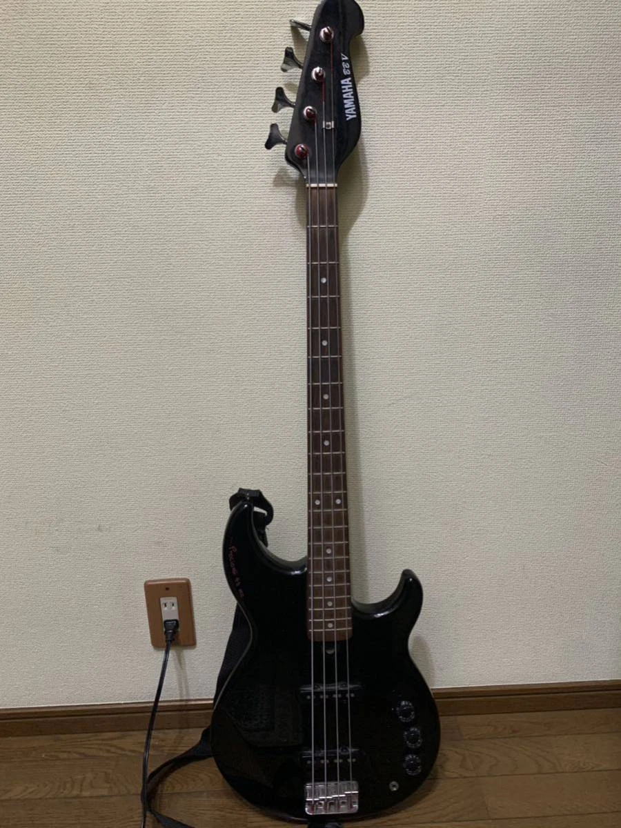 Electric Bass Guitar Yamaha BBV Black Color Made in Japan S/N