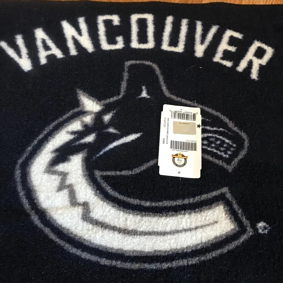 NHL Vancouver Canucks Mat Rug 18.5 x 28.5" Fanmats Hockey Canada - Image 2 of 4