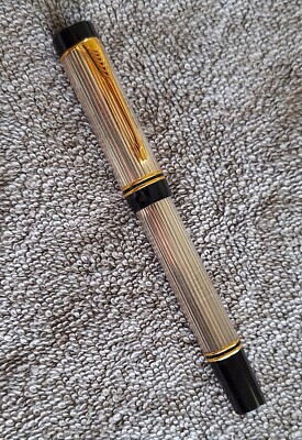 Stylo Plume Parker 75 Godron Plaque Argent - Plume 18K Taille M 128 Mm Occasion