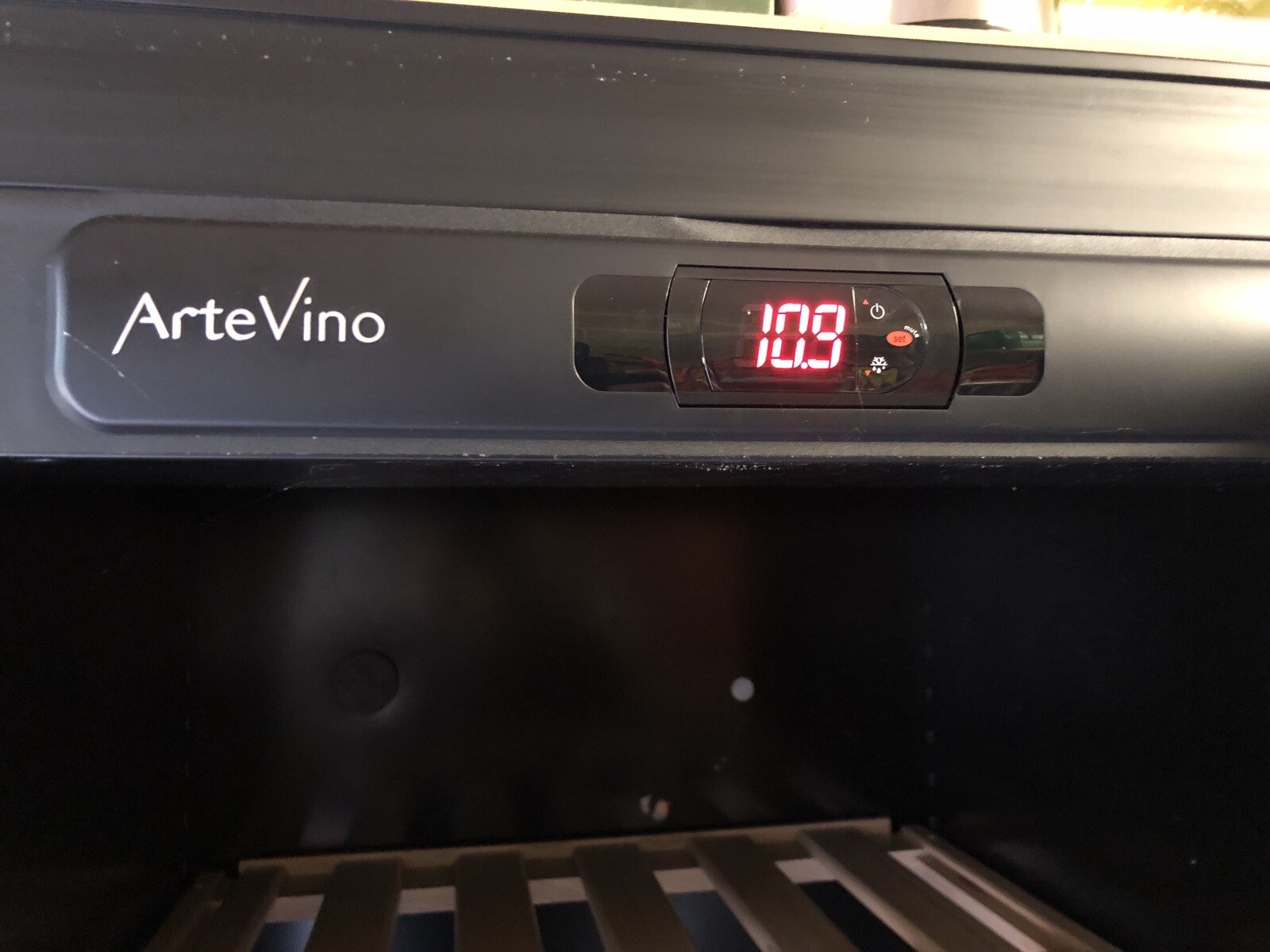 Artevino By Eurocave Oxygen 230 Btl Maturing Wine Fridge