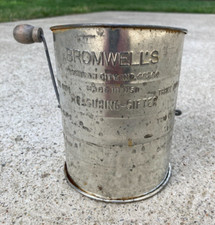 Vintage Bromwell's 3 Cup Metal Measuring Sifter Brown Handle Made in USA