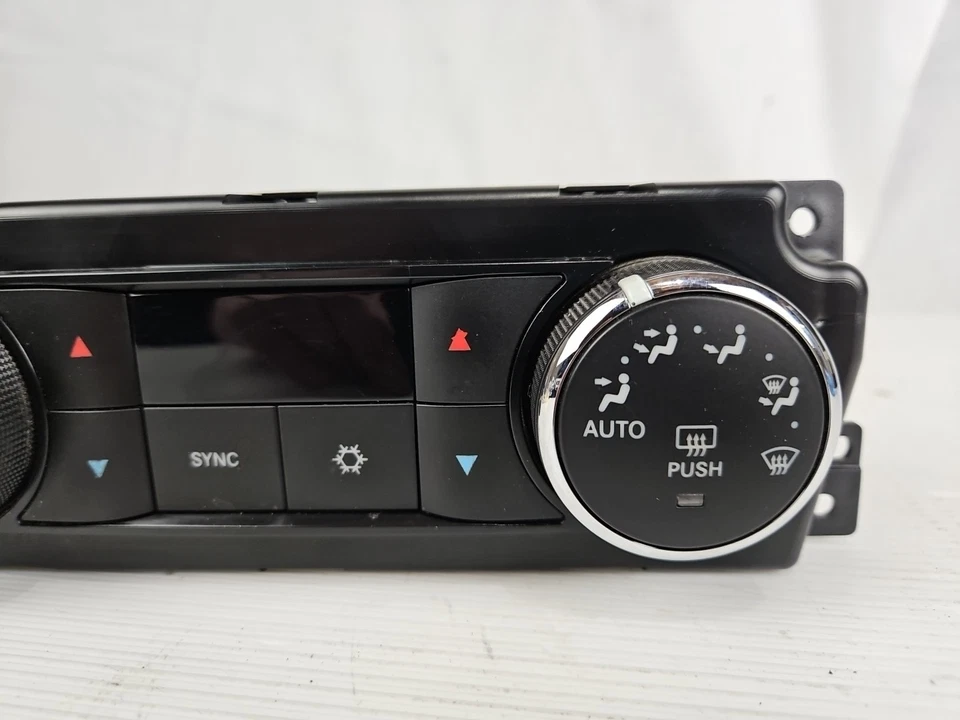 2011-2012 DODGE RAM TRUCK 1500 HEATER AC DUAL ZONE TEMPERATURE CONTROL 55111291 - Image 3 of 4