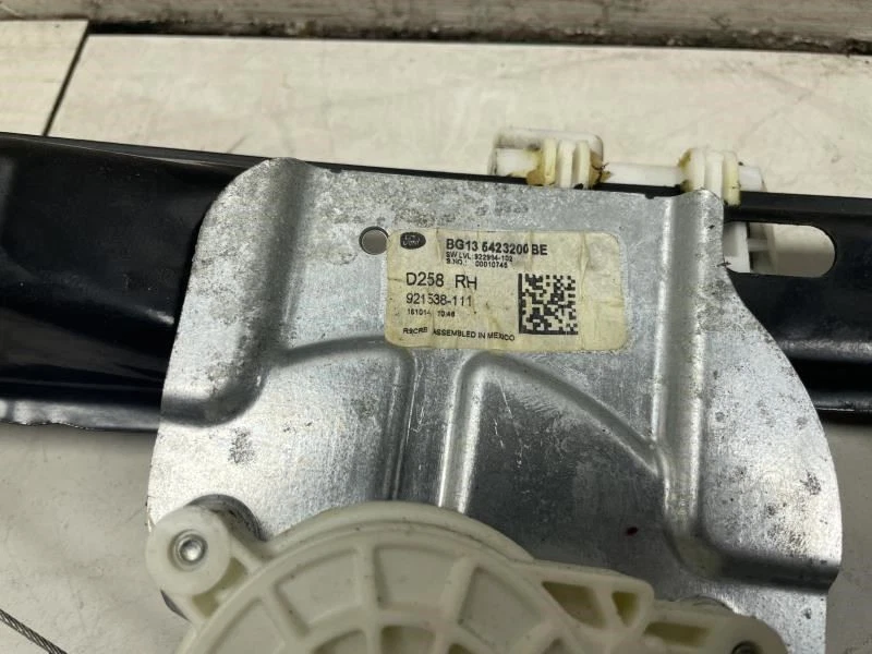 Ford Taurus SE 2015 regulador de ventana de puerta lateral del pasajero delantero derecho con motor Foto 3 de 4