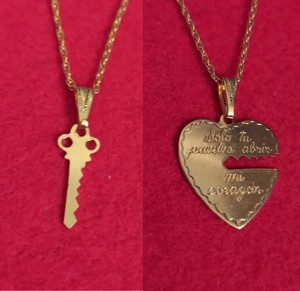Authentic 14KT GOLD PLATED SOLO TU PUEDES ABRIR 2 PCS CHARM W/ 2 16-30" ROPE CHAIN - 506SP