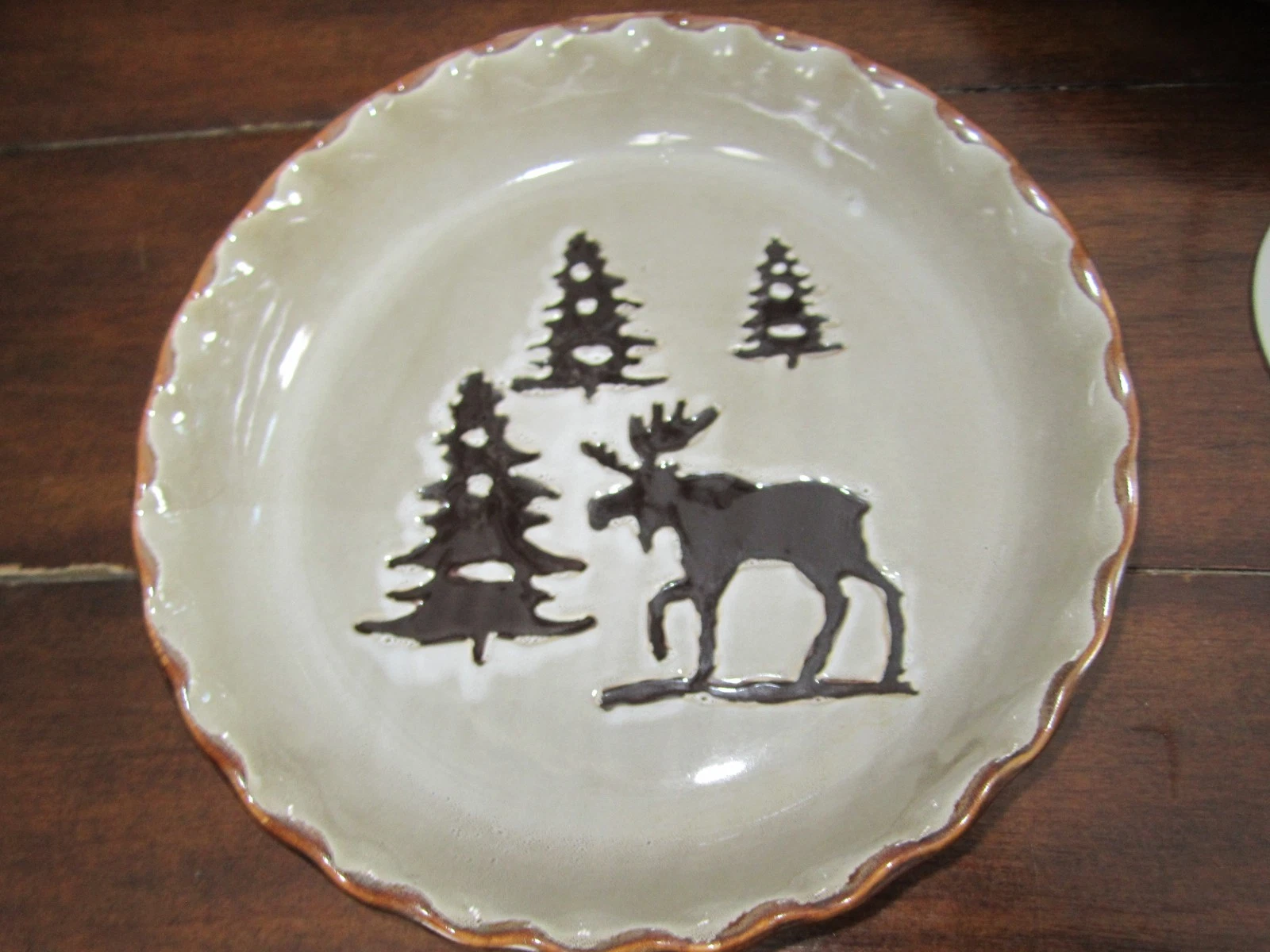 Home Studio Woodland Collection Moose & Pine 10” Stoneware Pie Plate Dish EUC