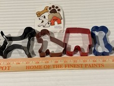 Dogs Bone Cookie Cutters Puppy Biscuits Treats Metal Set of 12 EUC