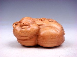 Japanese Boxwood Hand Carved Netsuke Sculpture Lovely Bless Fat Piggy #04102303