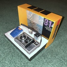 1970  s Kodak Instamatic 314 Color Outfit Camera with Flashcube, Battery, Box