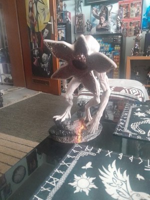Mcfarlane Stranger Things Figur Demogorgon Lampe