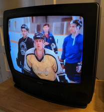 VINTAGE 1999 RCA 19" CRT Retro Gaming TV and Remote F19261 Black Coaxial TESTED