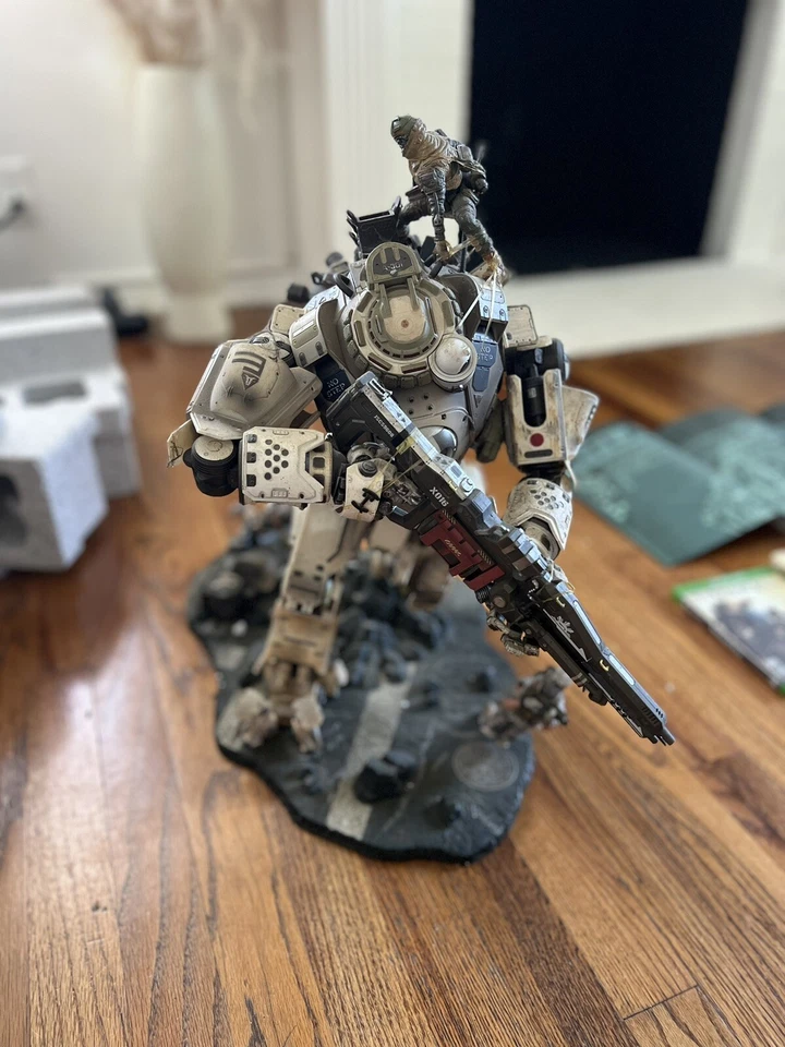 Xbox One Titanfall 1 Collector edition Originale & Completa w/ Resin statue - Image 2 of 4