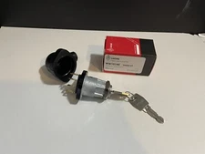 1971-74 TRIUMPH T120 T140 T150 X75 OIF OEM LUCAS IGNITION SWITCH BOOT 2 POSITIO 