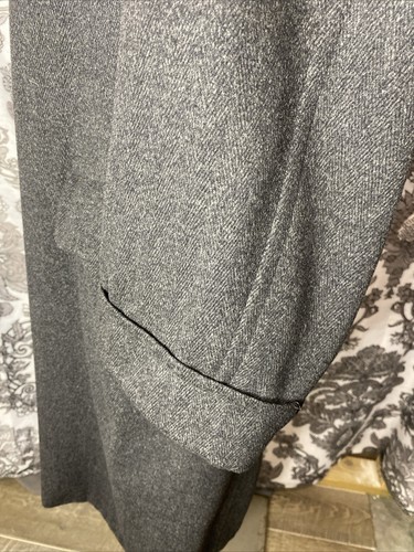 Vtg 1950’s Hickey Freeman Long Wool Gray Overcoat British Fabric Herringbone EUC - Picture 6 of 18