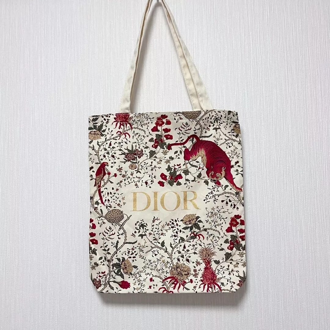 Sac fourre tout modèle motif tigre Christian Dior 2023 nouveauté 33 cm x 36 cm neuf