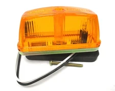 3710506C1 NEW OEM INTERNATIONAL AMBER CLEARANCE MARKER LIGHT CE 200/300