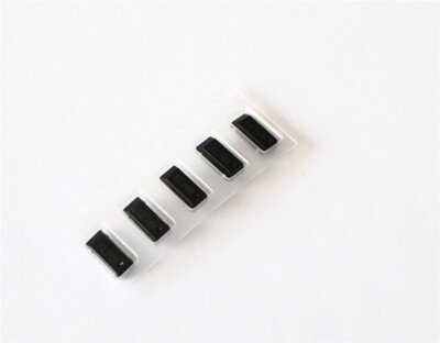 5 Stück SMD Quarz - 32.768 kHz - 12,5 pF - ±20 ppm -  NEU