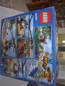 LEGO CITY: Helicopter Pursuit (60067)