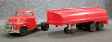 VTG 1950s HUBLEY KIDDIE TOY HARD PLASTIC TANKER TRUCK ABOUT 13" LONG RED