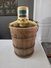 VTG White Mountain 4 Quart Ice Cream Freezer Maker Model 69204