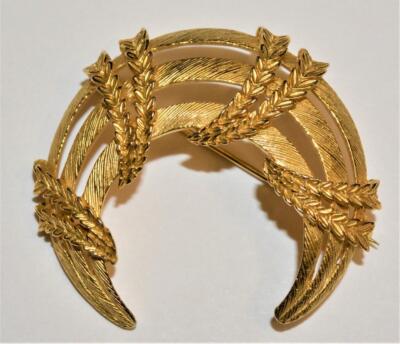 Vintage Signiert LISNER Goldtone Texturierte Crescent Form Pin Brosche
