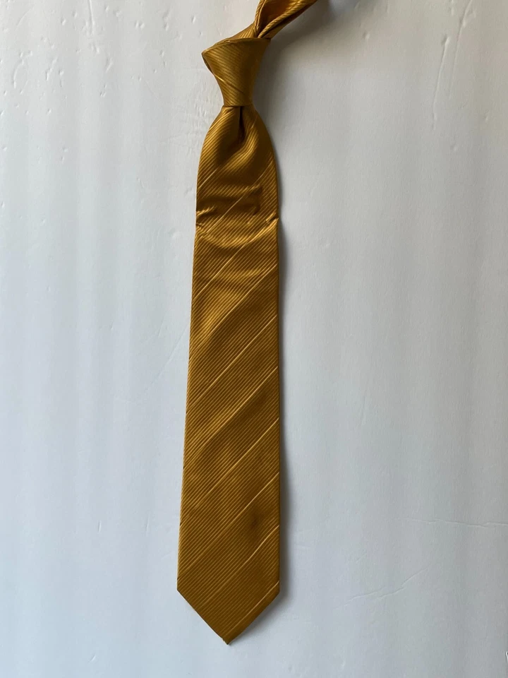 Corbata de seda VITALI a rayas doradas lisas Italia Foto 3 de 4