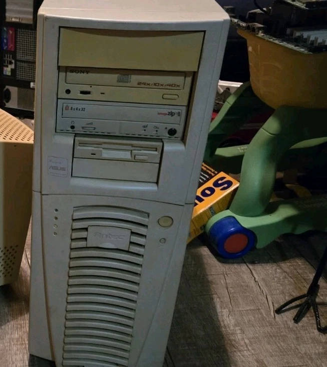 Antec Vintage Gaming Computer Tower. - Image 2 of 4