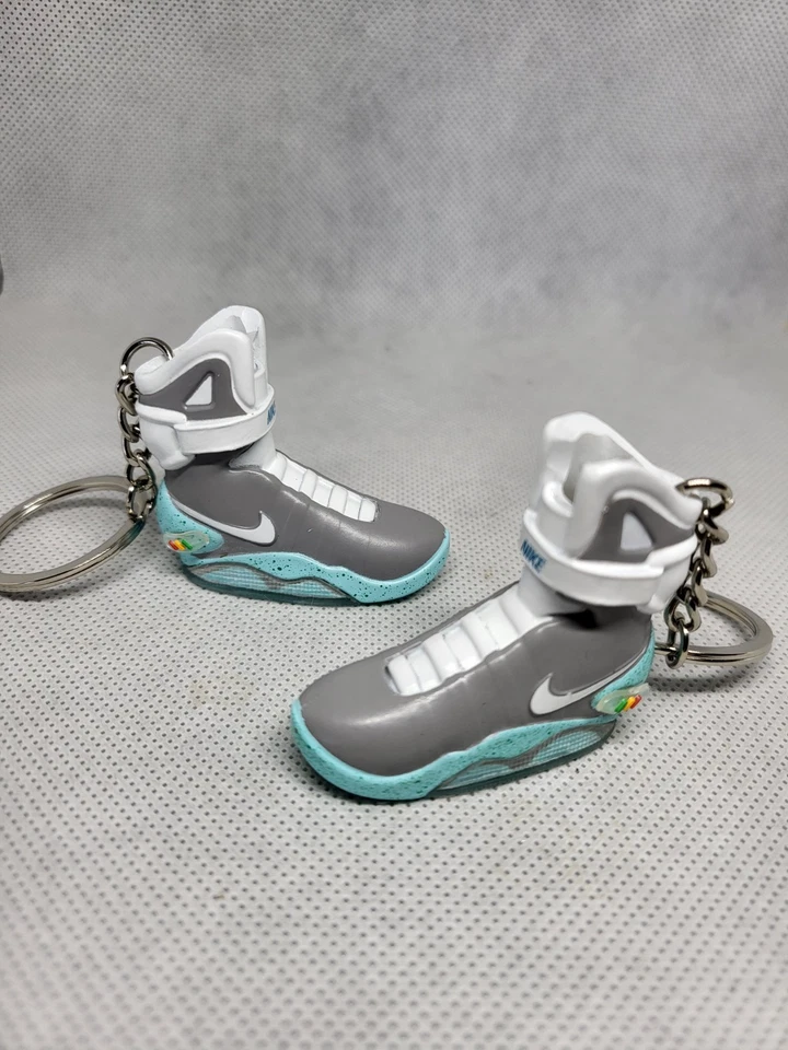 NIKE AIR MAG BACK TO THE FUTURE SNEAKER TRAINER KEYRINGS WITH GIFT BOX *UK* - Image 2 of 4