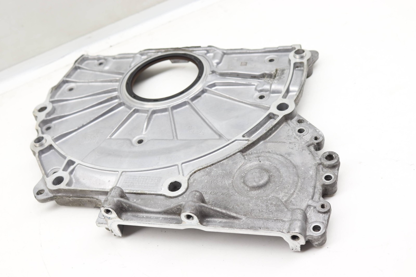 2014-2020 BMW I8 - Engine Timing Chain Cover / Sealing Plate 8573137