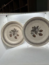 2 Vintage Homer Laughlin Place setting "Country Berry"  Dinner plates