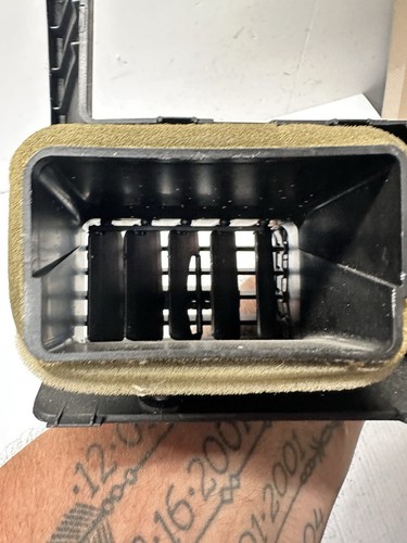 02-06 Honda CRV Radio Bezel Center Dash OEM Vent Trim Hazard Switch Button T9 - Picture 7 of 11