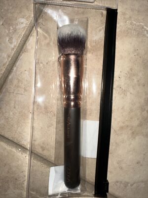 ZOEVA Cosmetics ~ 102 Silk Finish Foundation Powder Makeup Brush Rose Gold