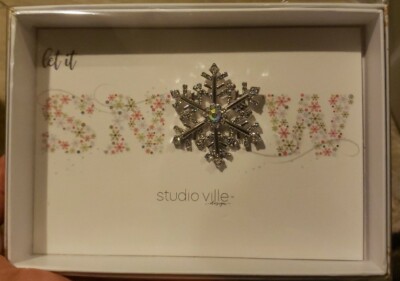 STUDIO VILLE LET IT SNOW Snowflake Pin Silver/Aurora Borealis Transpac