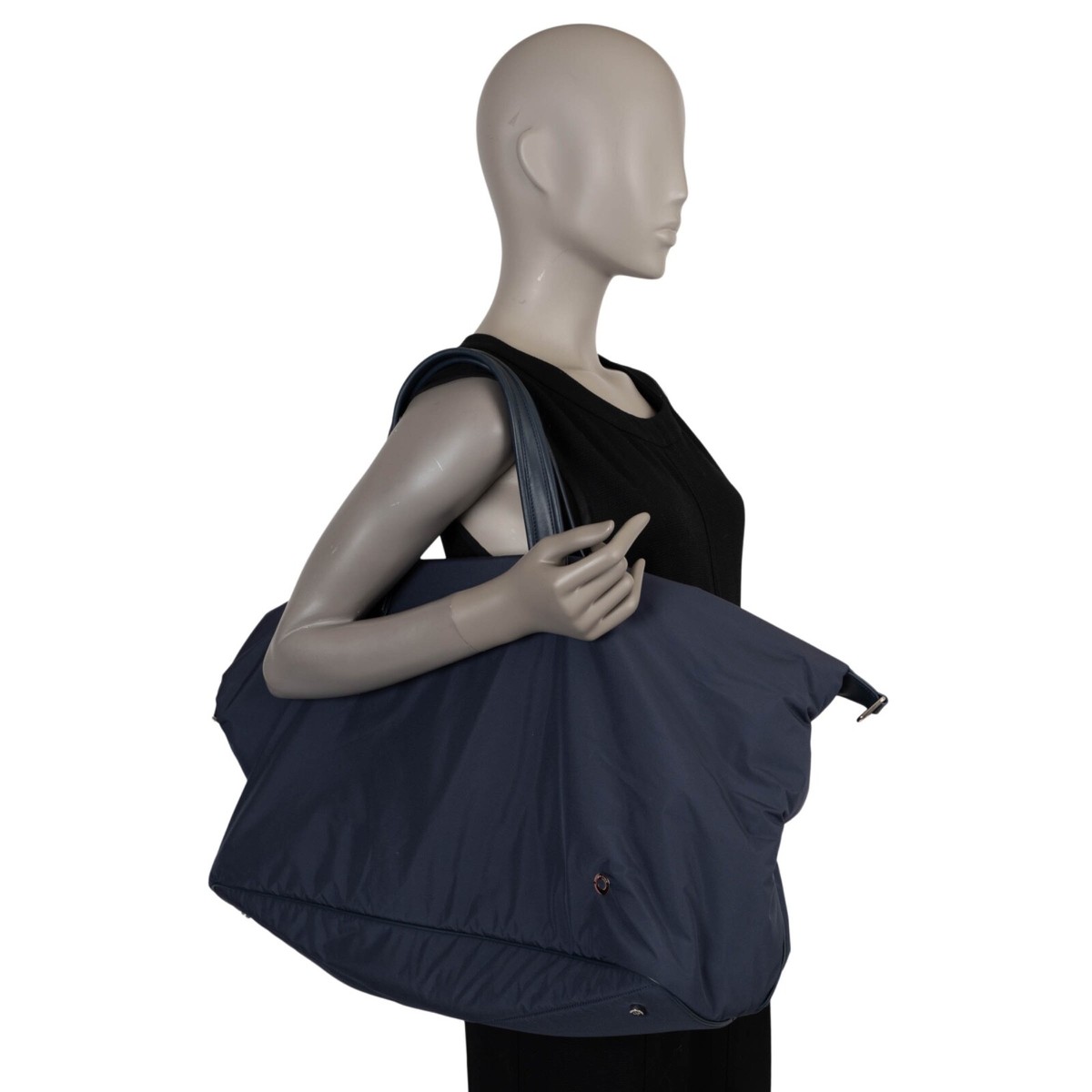 71650 auth LORO PIANA navy blue nylon VOYAGER DUFFLE GRANDE  display picture 3