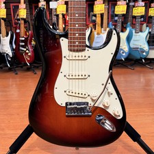 Made By Fender Usaamerican Deluxe Stratocaster N3 2012
